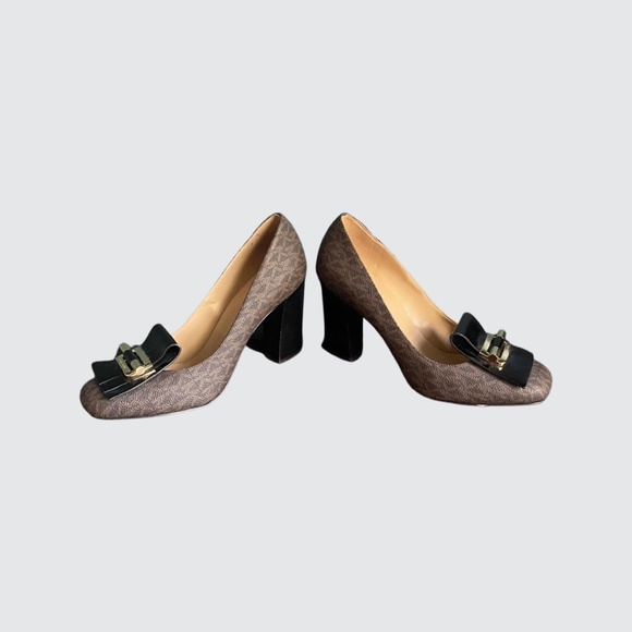 Michael Kors Signature MK Logo/Monogram Pump - Picture 2 of 6